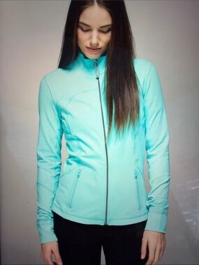 Lululemon Forme Jacket in Angel Blue, 4